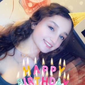 Meet your Posher, Madelyn